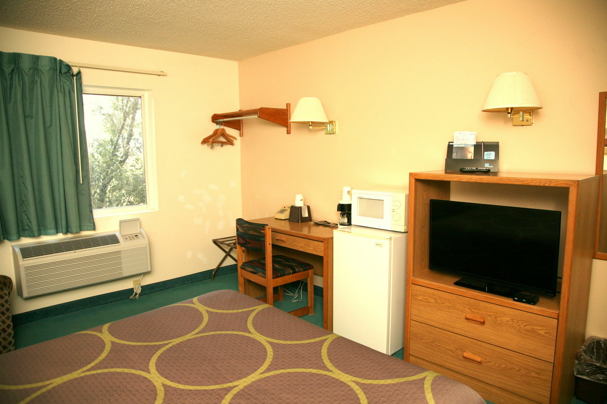 Super 8 By Wyndham Florence Co Exterior foto